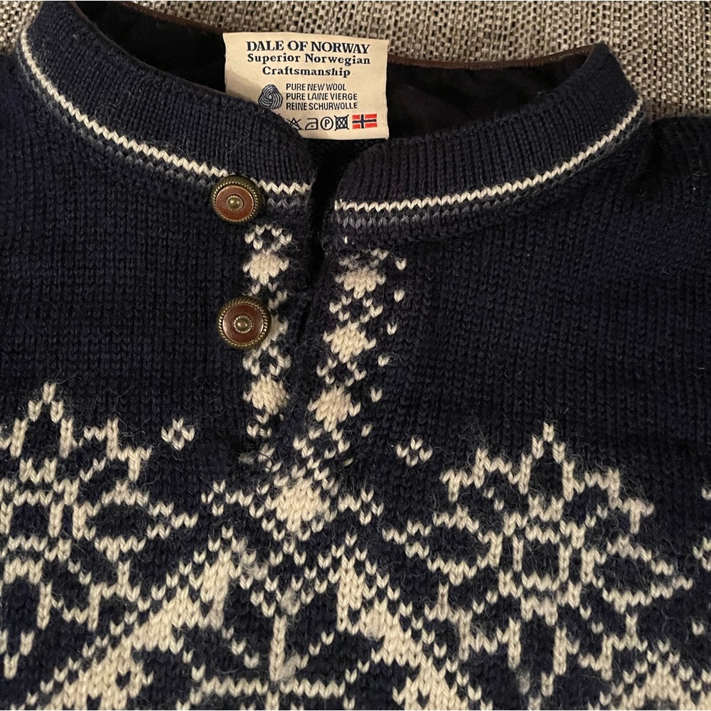 Beautiful Dale of Norway Sweater